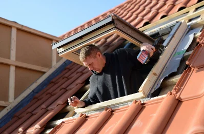 Pose de fenêtres de toit Velux à Faget-Abbatial
